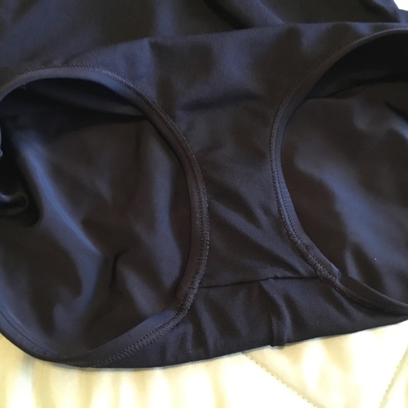 Speedo Ultraback one piece black with white piping swimsuit - Picture 10 of 12